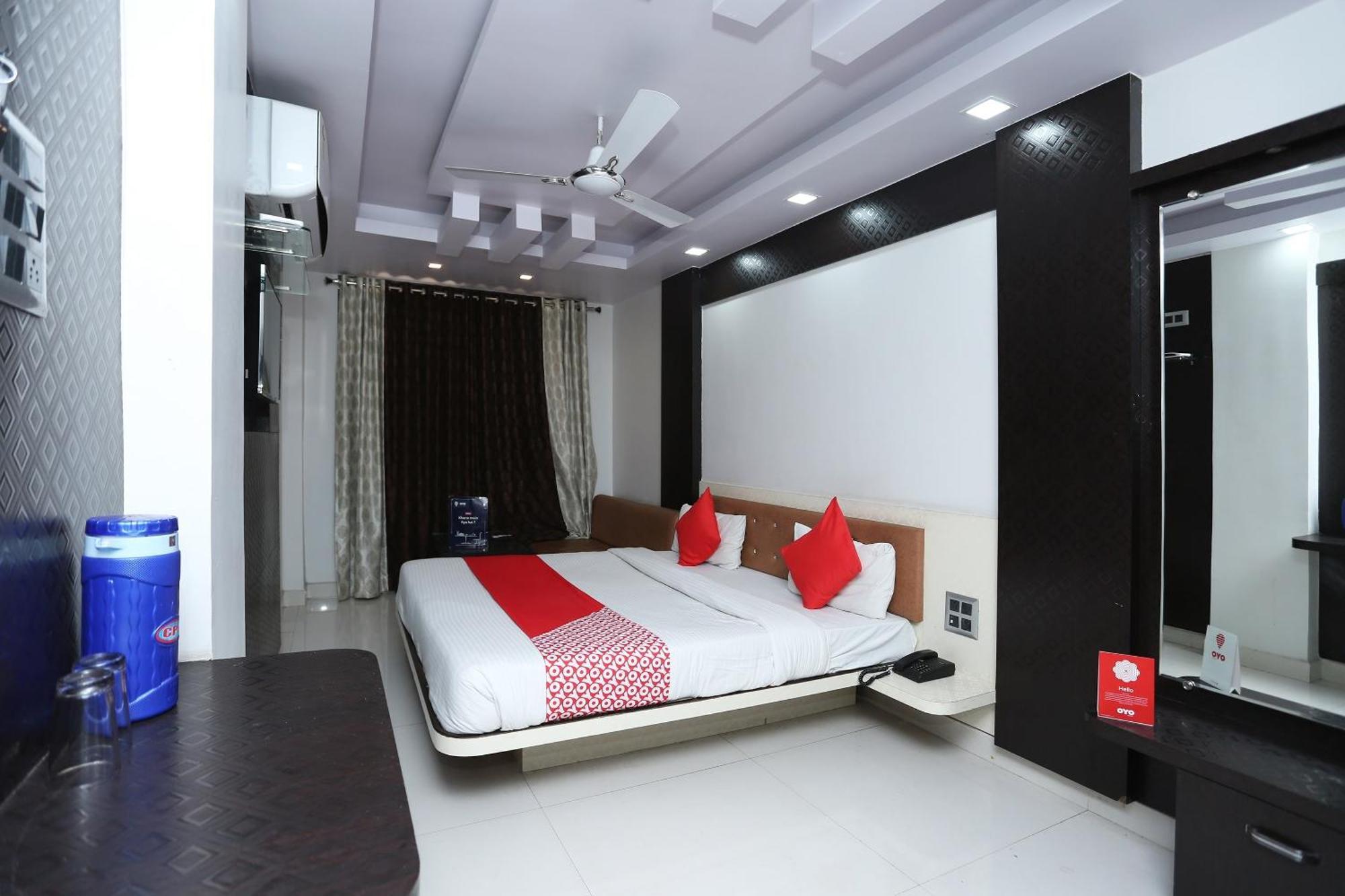 Collection O 3995 Hotel Shree Kishan Palace Бхопал Экстерьер фото